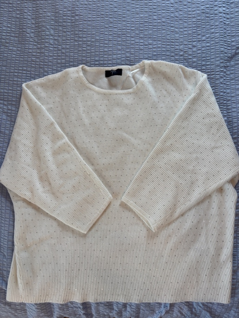 TAHARI off white with silver dots. Knit Pullover Sweater 3/4 dolman sleeves